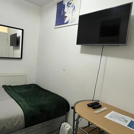 Home Away Londra Exterior foto
